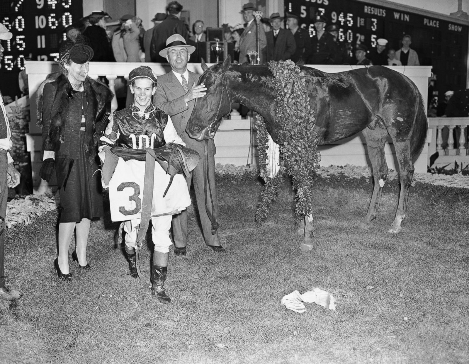 Assault - 1946 Picture | Horse Racing Triple Crown Winners Through the ...