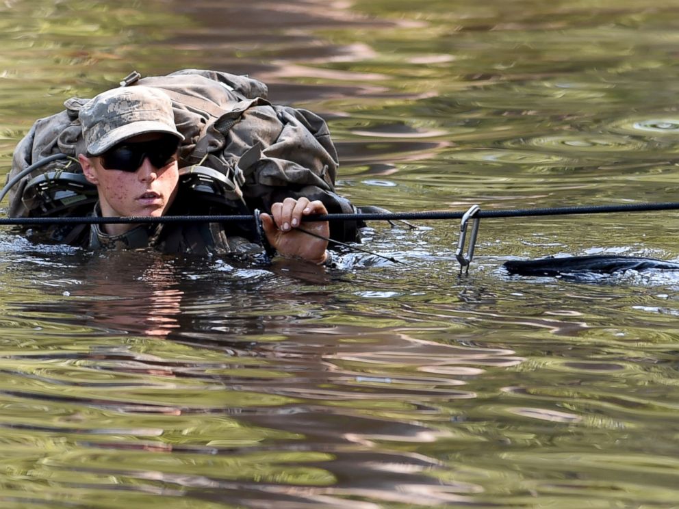 How the 1st Women to Graduate Elite Army Ranger School Proved ...