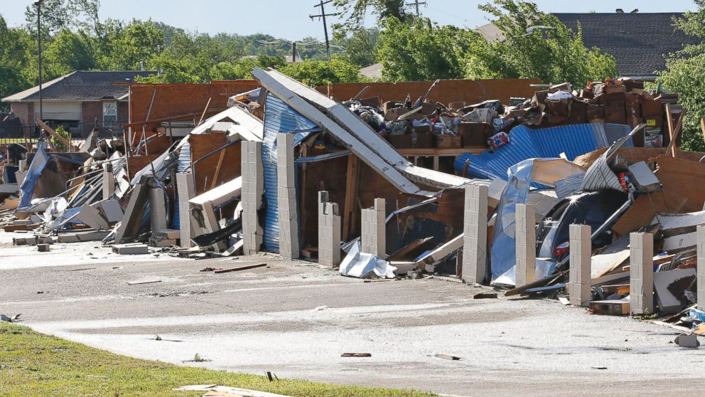 At Least 1 Dead as Two Tornadoes Touch Down in North Texas - ABC News