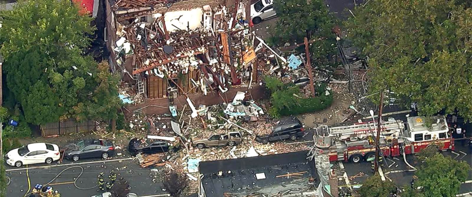 Firefighter Killed, Multiple Injured After Explosion at Bronx Home With ...