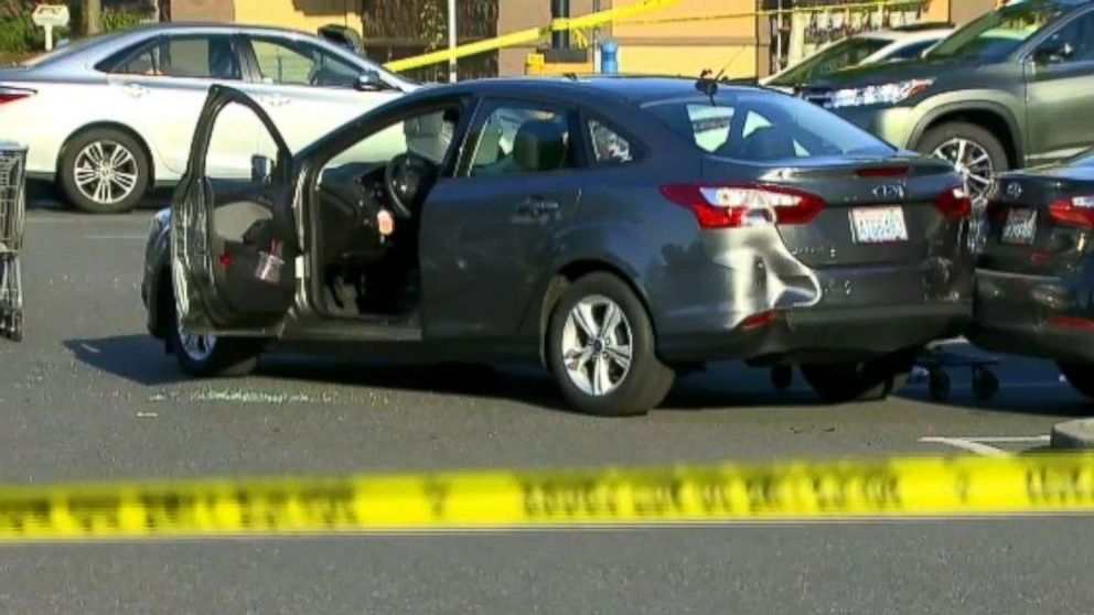 Armed bystander shoots, kills suspected carjacker at Walmart