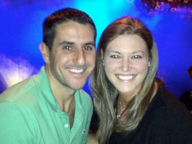 PHOTO: Dustin Friedland, pictured with his wife Jamie Schare Friedland, was shot dead by carjackers at a New Jersey mall.