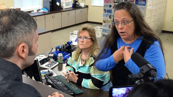 Kentucky Clerk Still Wont Issue Same Sex Marriage Licenses Abc13 Houston