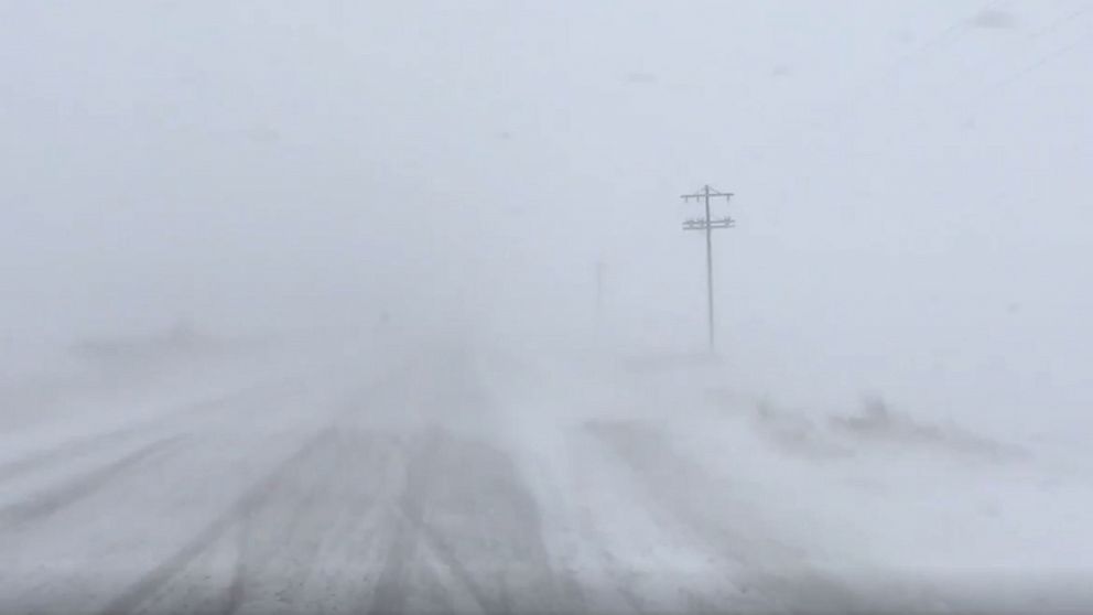 Snow blows through Minnesota in 1st winter storm of the season - ABC News