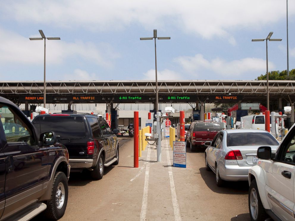 PHOTO: Cars that have just crossed into the United States from Mexico expect to speak with a US Customs and Border Protection (CBP) official. UU At the Otay Mesa Port of Entry in San Diego, California, USA. UU., Friday, June 7. 2013.