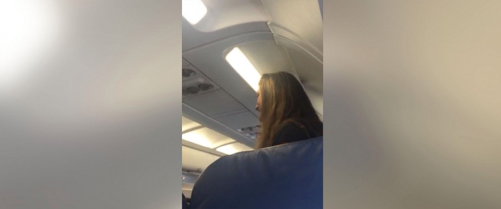 Woman Gets Booted Off Flight, Prompting Fellow Passengers to Boo Crew ...