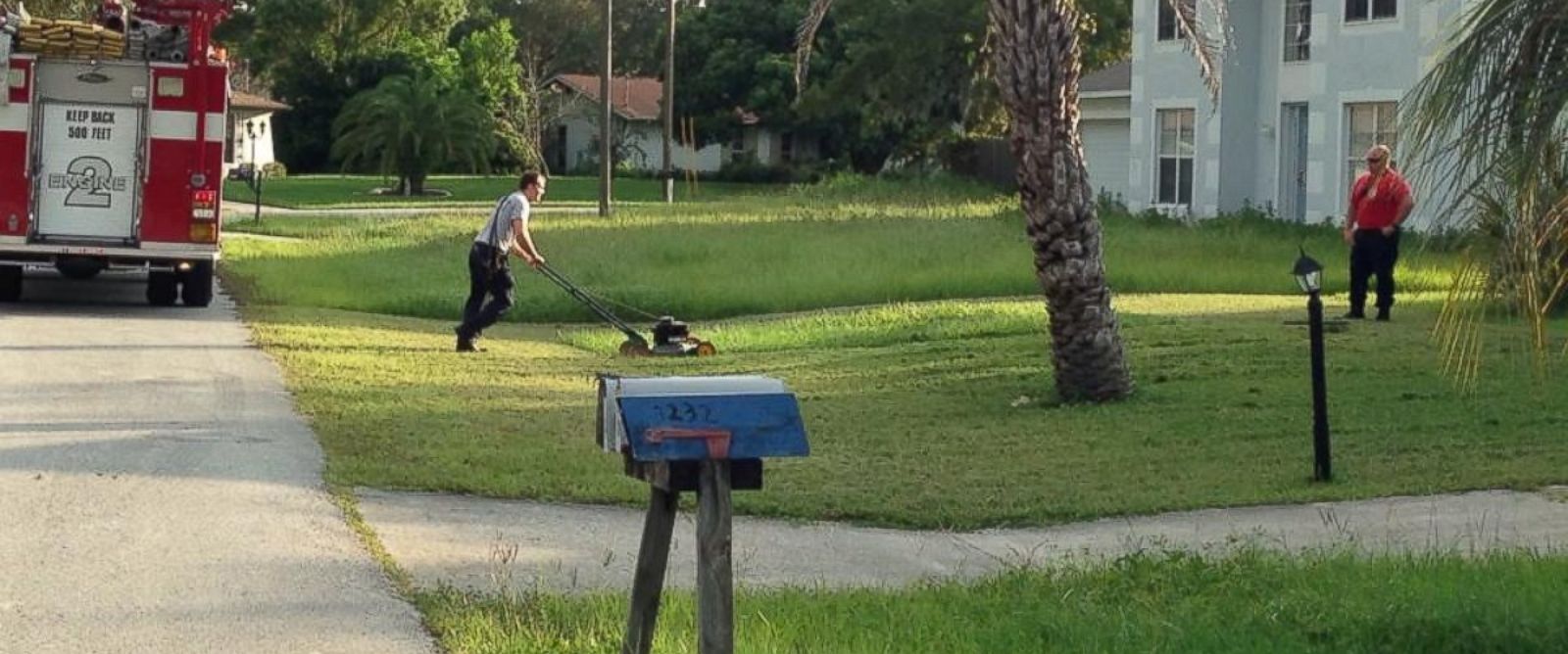 Florida Firefighters Mow Man's Lawn After Coming to His Rescue - ABC News