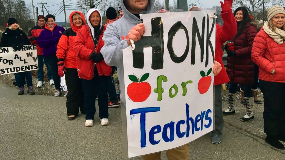 Teachers to return to classes after 2nd day of strike over now-killed bill