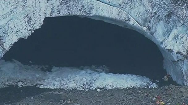 Eyewitness Describes 'Pop' Before Deadly Ice Cave Collapse